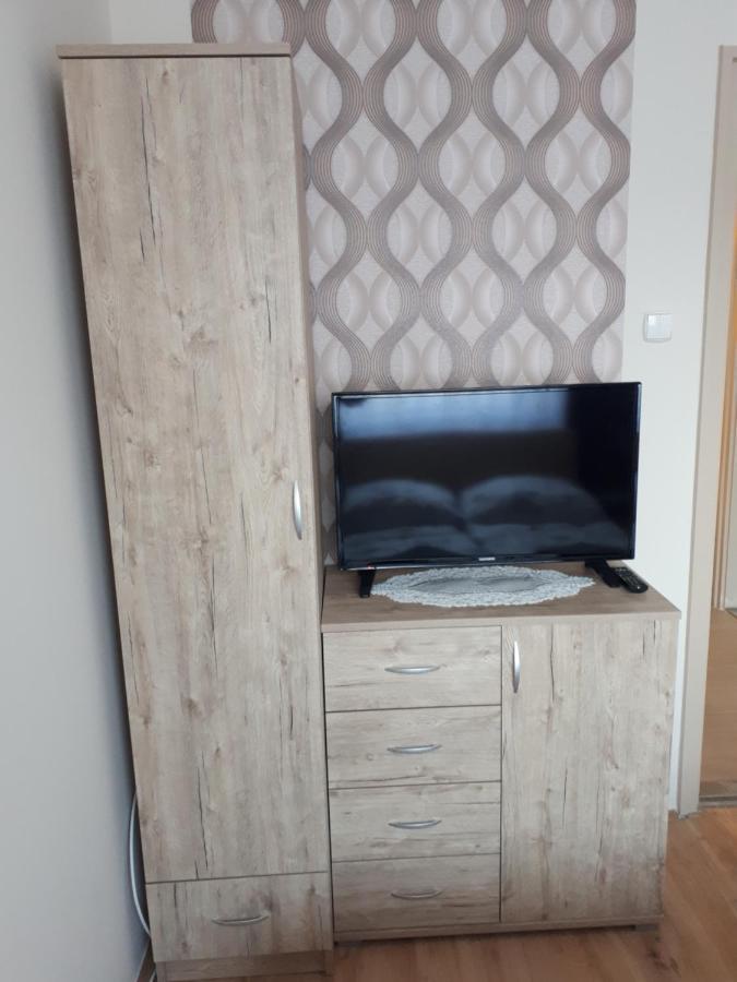 Katalin Apartman ハイデゥソボスロー エクステリア 写真